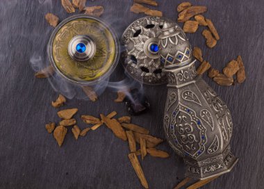 Gümüş oryantal Artisitc Arap Oud parfüm