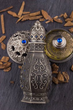 Gümüş oryantal Artisitc Arap Oud parfüm