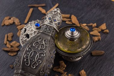 Gümüş oryantal Artisitc Arap Oud parfüm