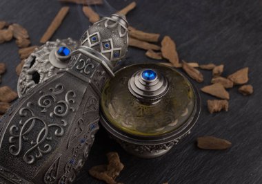 Gümüş oryantal Artisitc Arap Oud parfüm