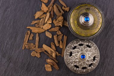 Gümüş oryantal Artisitc Arap Oud parfüm