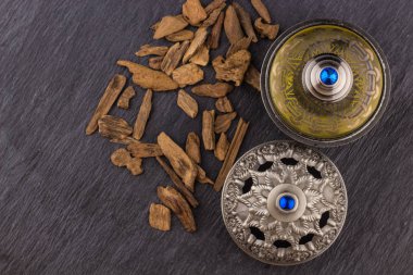 Gümüş oryantal Artisitc Arap Oud parfüm