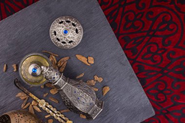 Gümüş oryantal sanatsal Arap Oud parfüm