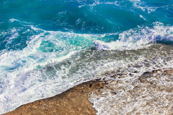 Seashore Waves and Mountain under the Sunshine in Matrouh, Egypt — Stock Photo, Image