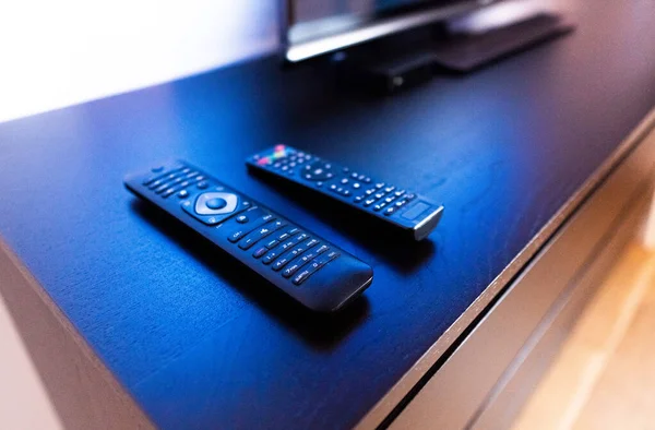 Wireless Smart Television, DVB-T2, DVD, K1, KI Plus, KII Pro, DVB-S2, Android TV Box, Set-Top Box, Uydu alıcısı, HDTV, Media Player TV arkaplanına karşı