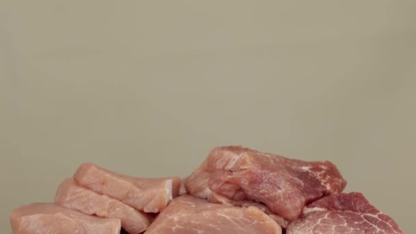 Bewegt Sich Die Kamera Einem Großen Stück Rohem Rindfleisch Mit — Stockvideo