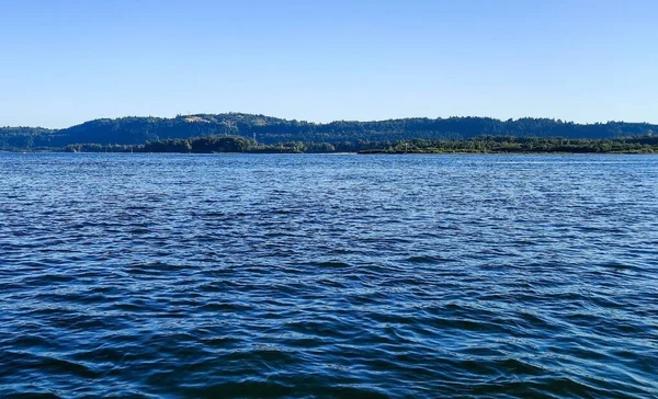 Stunning Columbia River Deep Blue Water Ripples Afternoon Camas Washington — Stock Photo, Image