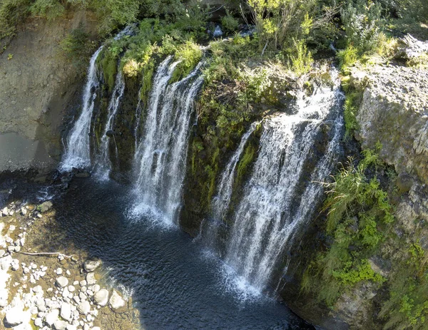 Καταπληκτική Εναέρια Λήψη Του Upper Rock Creek Falls Βυθίζοντας Πάνω — Φωτογραφία Αρχείου