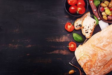 İtalyan ciabatta ekmeği 