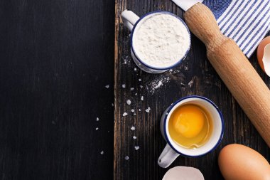  Klasik makarna için malzemeler