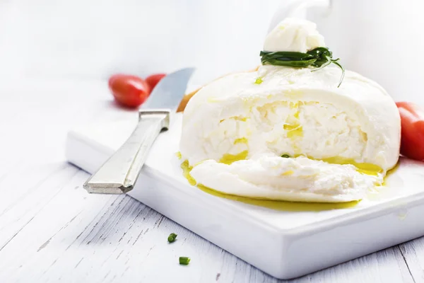 İtalyan Burrata peynir 