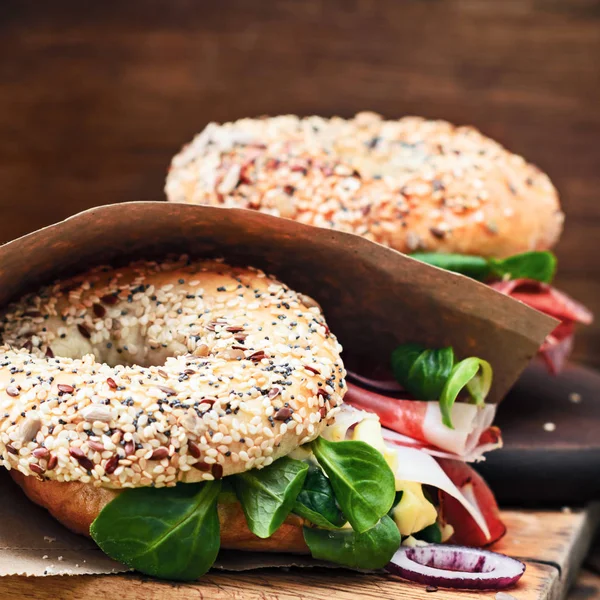 Bocadillos con jamón ahumado — Foto de Stock