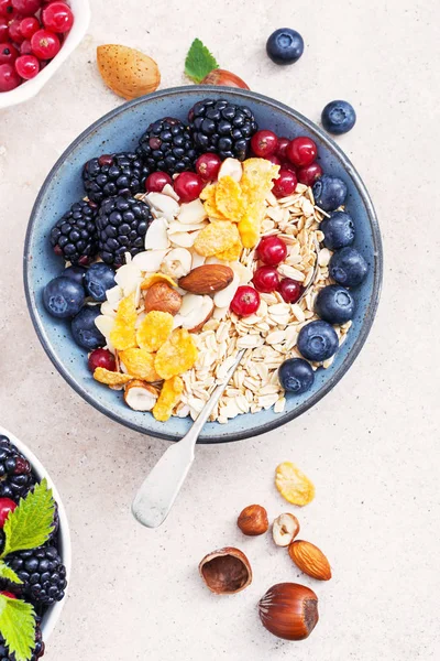 Sağlıklı klasik kahvaltı 