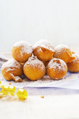 geleneksel kızarmış İtalyan karnaval börek, yakın çekim 