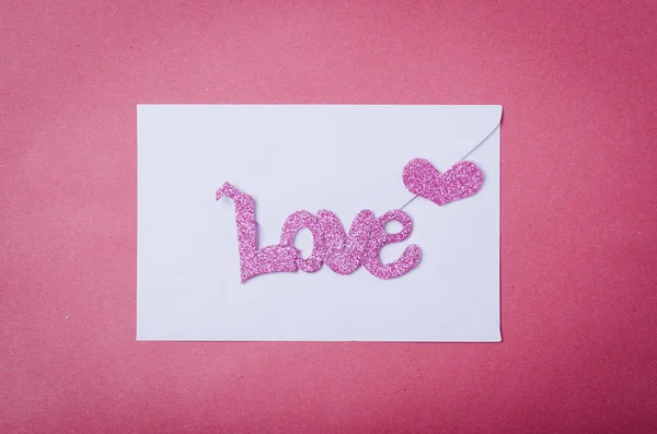 Φάκελος Γράμματα Αγάπης Και Καρδιά Ροζ Χάρτινο Φόντο — Φωτογραφία Αρχείου