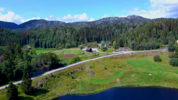 Veduta aerea drone della famosa Eidsborg Stave Church, Norvegia — Video Stock