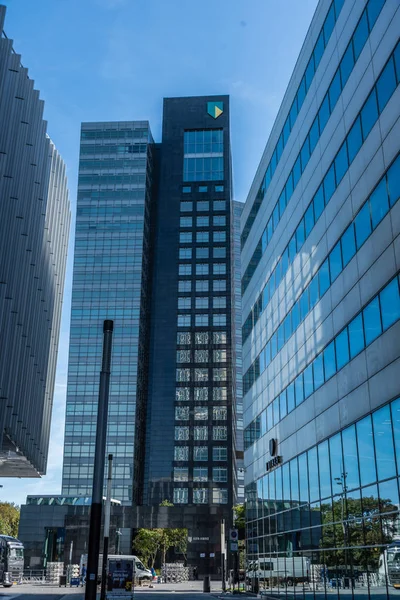 Glass tower buildings in the financial center of the city of Ams — Stock Photo, Image