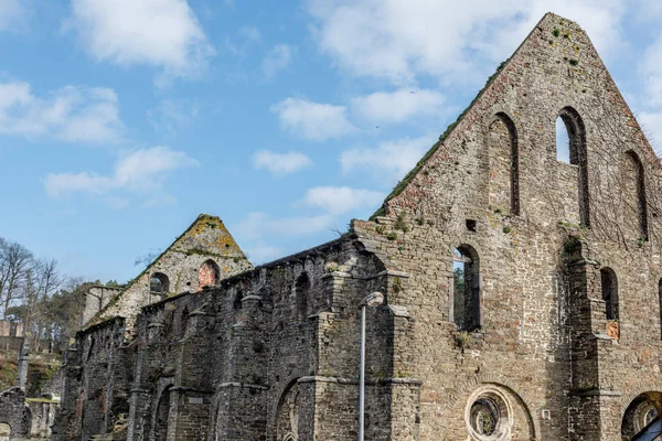 ヴィラ修道院Abbaye de Villersは放棄された古代Cisterciです。 — ストック写真
