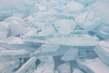 Şeffaf buz parçaları, kış arkaplanı.