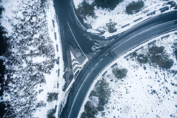 Carretera Vista Desde Arriba Paisaje Nevado Disparo Dron — Foto de Stock