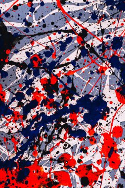 Resim damlatma tekniğini kullanarak yapılmış. Farklı renkler, koyu mavi, beyaz, siyah. Çizgiler ve noktalar. Dikey yönelim.