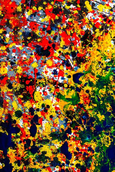 그래픽 이미지 물방울 떨어진다 색깔의 유령같은 파란색 노란색 콘크리트 바닥에 — 스톡 사진