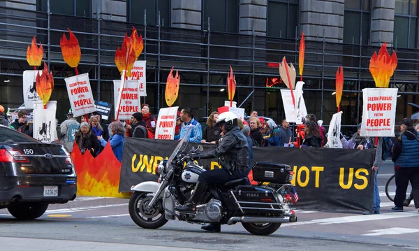 San Francisco Grudnia 2019 Niezidentyfikowani Protestujący Przed Siedzibą Blokujący Ruch — Zdjęcie stockowe