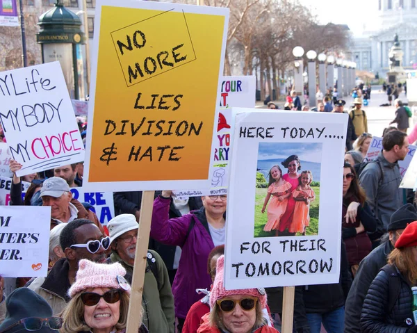 San Francisco Jan 2020 Niet Geïdentificeerde Deelnemers Aan Women March — Stockfoto
