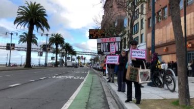 01 _ 13 _ 20 _ 4K HD Video Pompeo Protesto 02