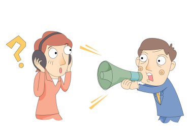 Elinde megafon tutan adam ve yüksek sesle konuşan anlamayan kadın.