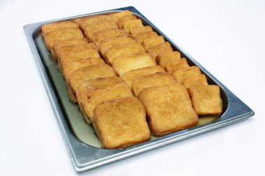 Lezzetli ve lezzetli tipik İspanyol Paskalya pastası Torrija.