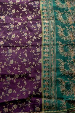 7-Apr-2005 geleneksel Hint sarisi mumbai maharashtra INDIA tasarımı