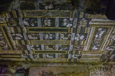 Ajanta duvarı, Aurangabad Maharashtra Hindistan yakınlarındaki UNESCO DÜNYA HerITage sitesini boyuyor.