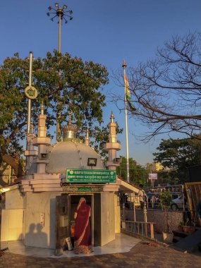 22-Mar-2019-Hazrat Dargah Sayyed Kamaluddin Shah Qadri Pune Tren İstasyonu Maharashtra INDIA