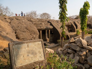 31 mar 2019 mahakali mağara kompleksi Kondivite Mağara yolu Jogeshwari-Vikhroli Link Yolu, Andheri, Mumbai, Hindistan