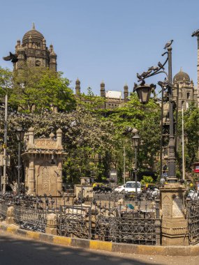 16 Mar 2019 Klasik Su Fıskiyesi ve Güvercin Çukuru GPO, Naneli Yol, Chhatrapati Shivaji Terminali, Ballard Malikânesi, Fort, Mumbai, Maharashtra Hindistan