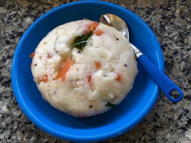 25 Mayıs 2020Semolina Soğan Domates Upma Hardal ve Karilives Lokgram Kalyan Maharashtra Hindistan