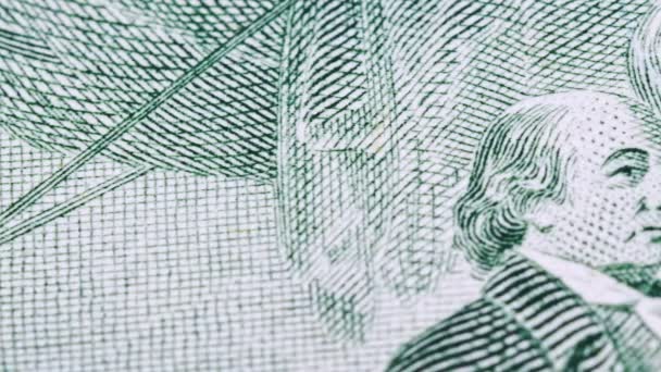 Deslizando vídeo de uma nota de nota de dois dólares dos EUA — Vídeo de Stock