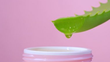 Aloe vera suyu ya da krema için jöle