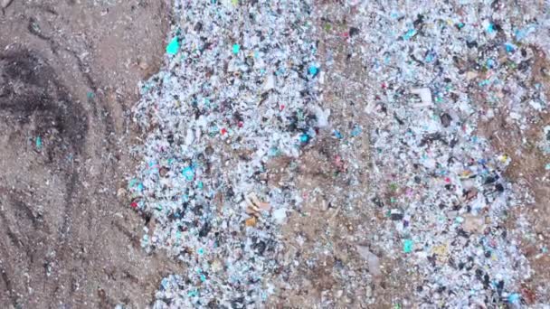 Vue aérienne de la décharge municipale .