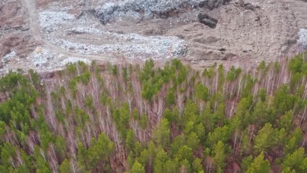 Vista aérea do depósito de lixo da cidade . — Vídeo de Stock