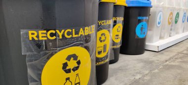 Çöp Defteri. Bu tür bir israf. Yeni bir profil oluştur ya da atıl. Ekoloji, Dünya Çevre Günü, Çevre Dostluğu, Güven, Dünya Saati,