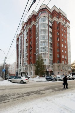 büyük çok öykülü daireli ev