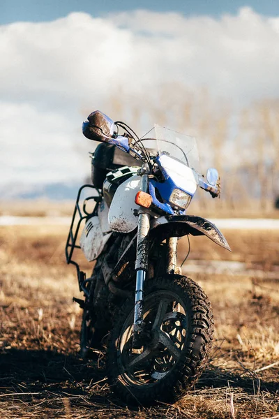 Motocicleta Sucia Sin Motorista Campo — Foto de Stock