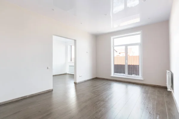 Unmöbliertes Haus Oder Wohnung Hellen Farben Mit Dunklem Fußboden — Stockfoto