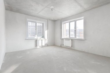 Dairenin içi gri renklerle süslenmemiş.