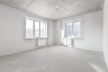 Dairenin içi gri renklerle süslenmemiş.