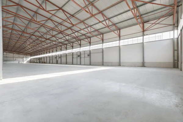 Boş depo ya da garajın içi