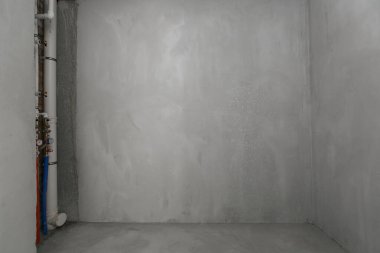 Dairenin içi gri renklerle süslenmemiş.