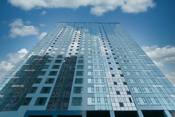 Fachada Edificio Varios Pisos Abajo Hacia Arriba —  Fotos de Stock